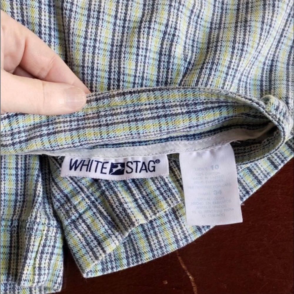 Women’s Vintage Green & Blue plaid shorts with pockets - Picture 4 of 6